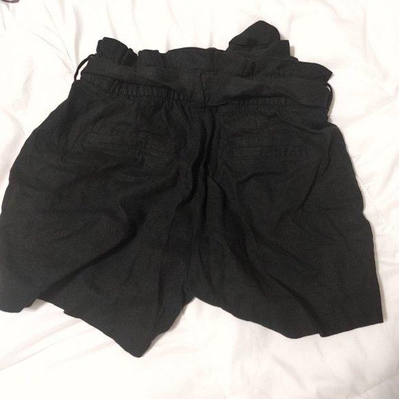 Old navy linen blend shorts size 4 - Picture 2 of 3
